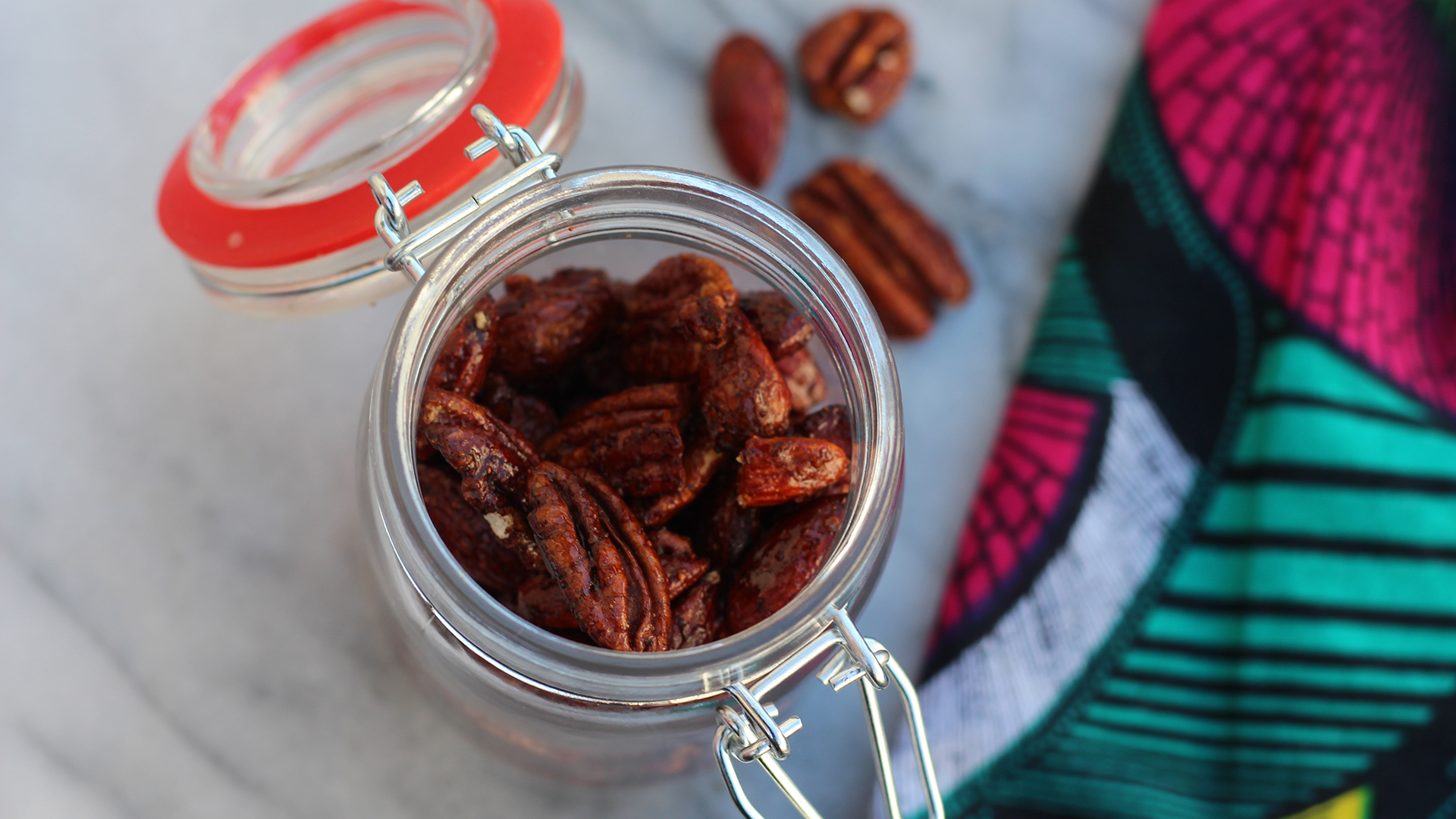 Sweet and spicy mixed nuts